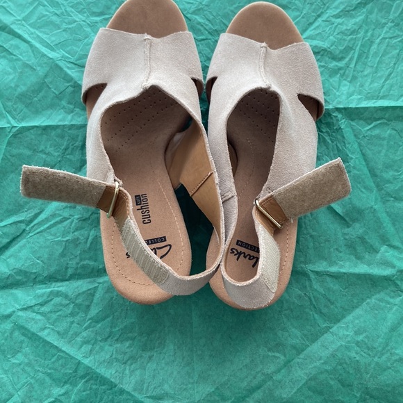 Sandals - Picture 3 of 6